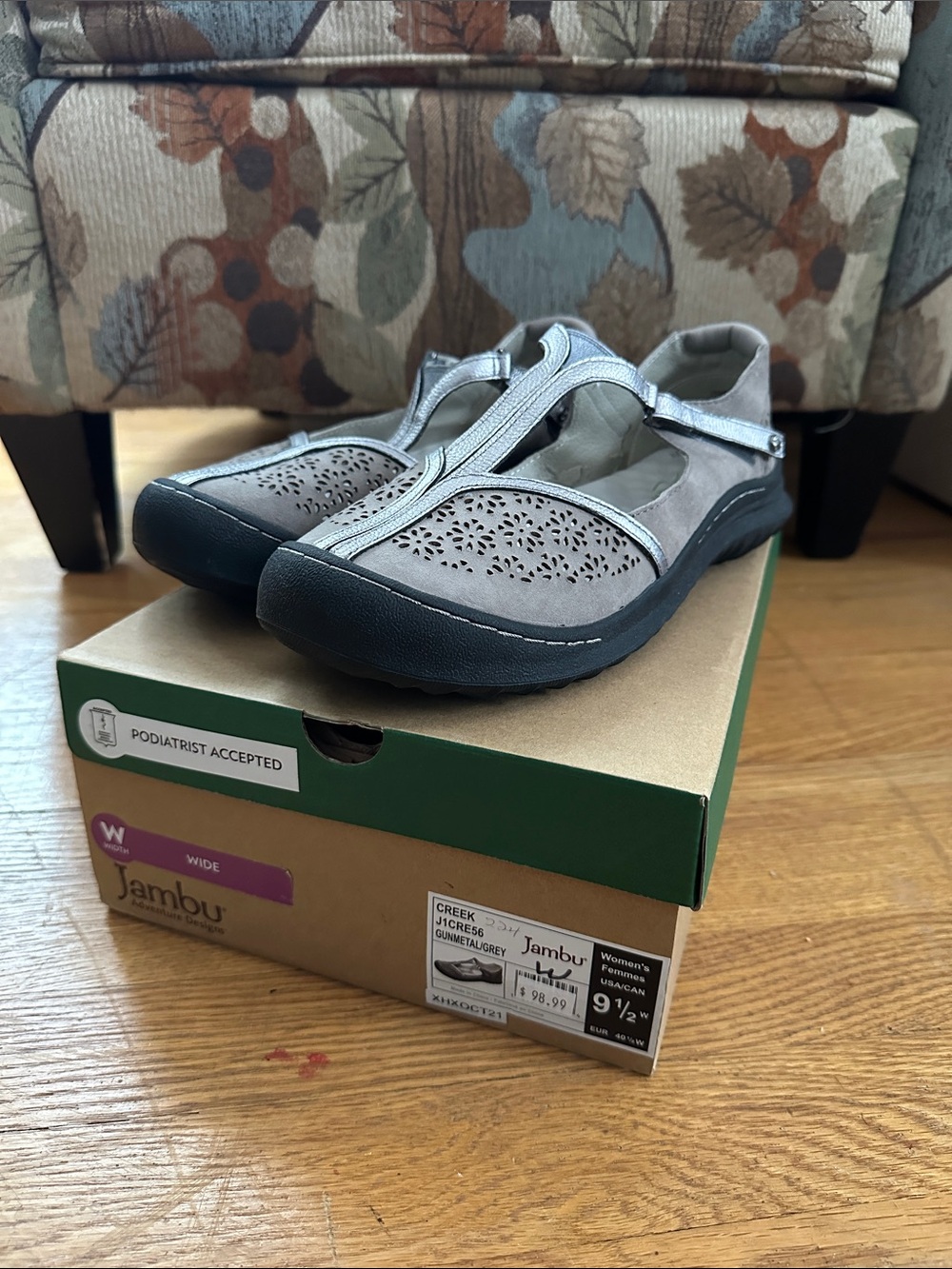 Jambu Women’s Taupe Gray T‑Strap Comfort Clog